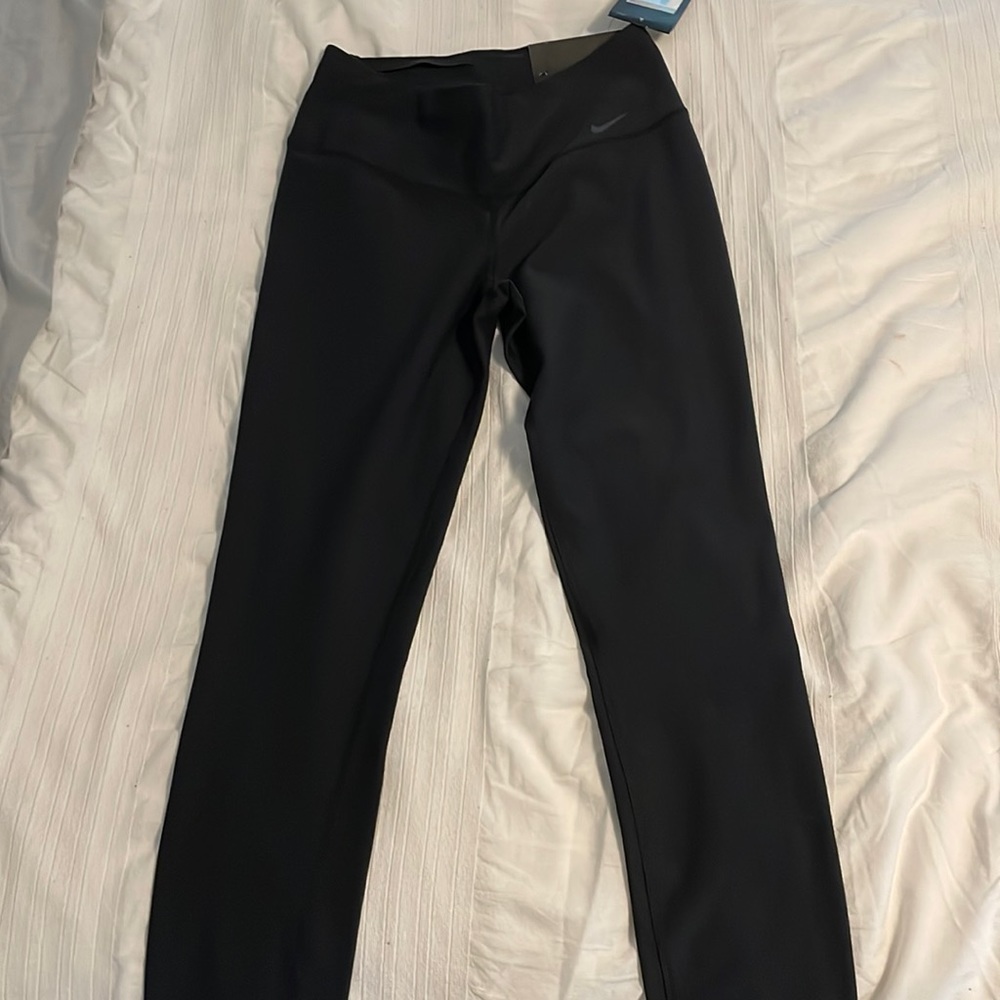 nike athletic leggings